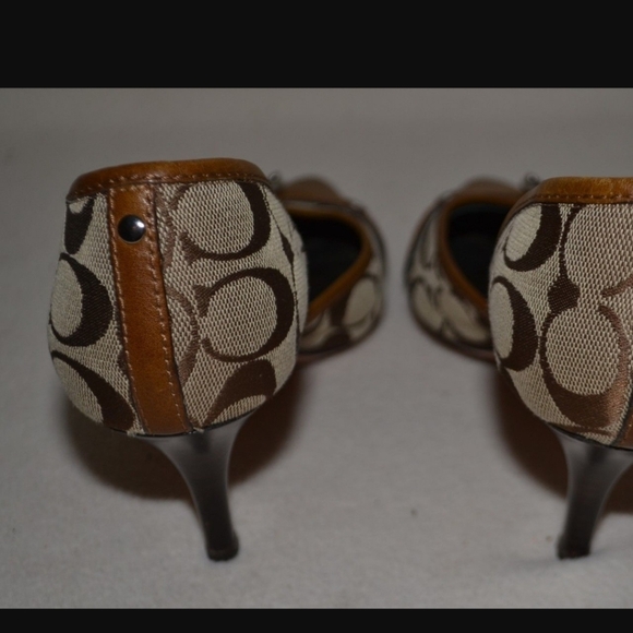 AUTHENTIC CLASSY COACH GENUINE LEATHER POINTY TOE SHOES SIZE 7.5 - Picture 8 of 9